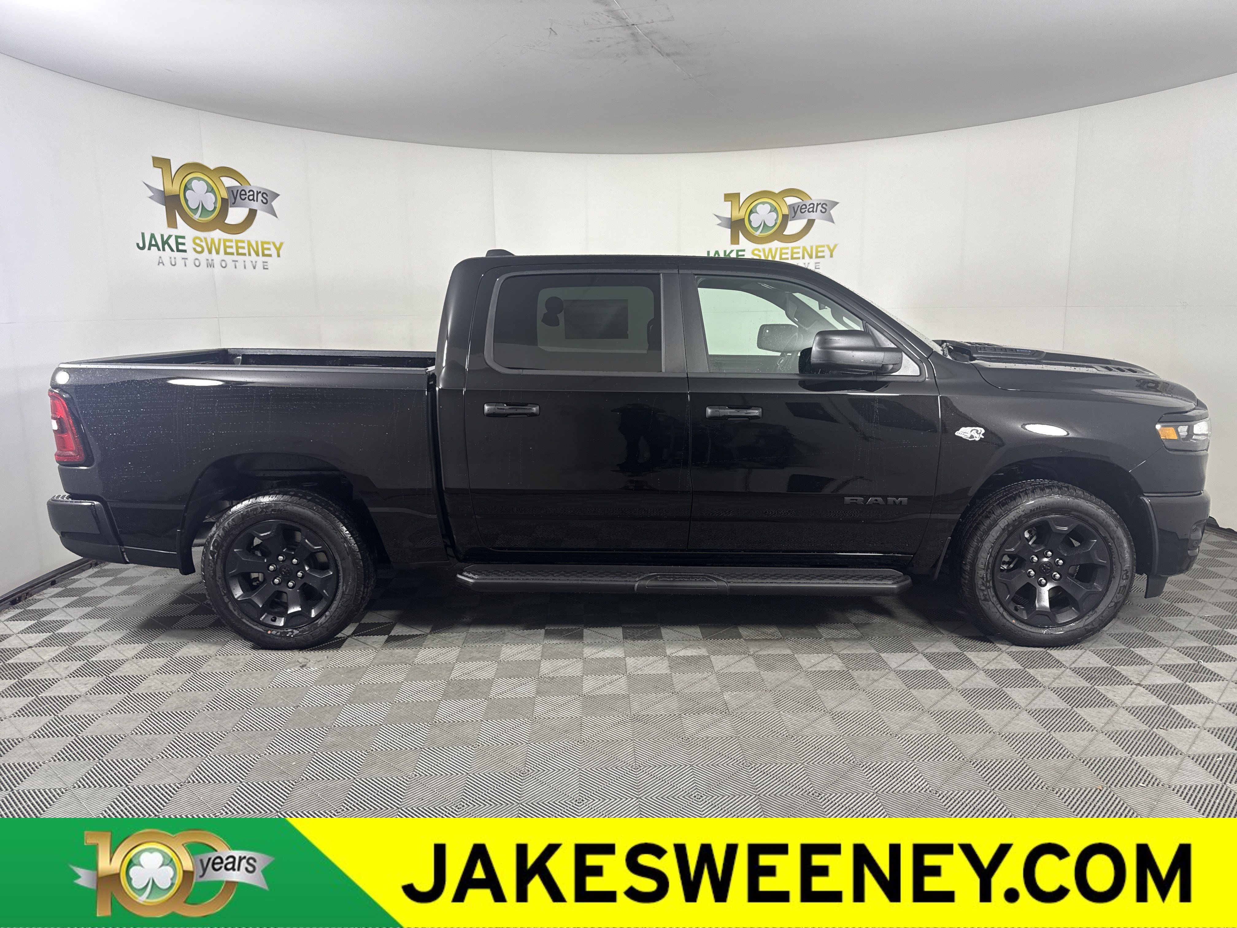 New 2026 RAM 1500 Express AWD/4WD image 11