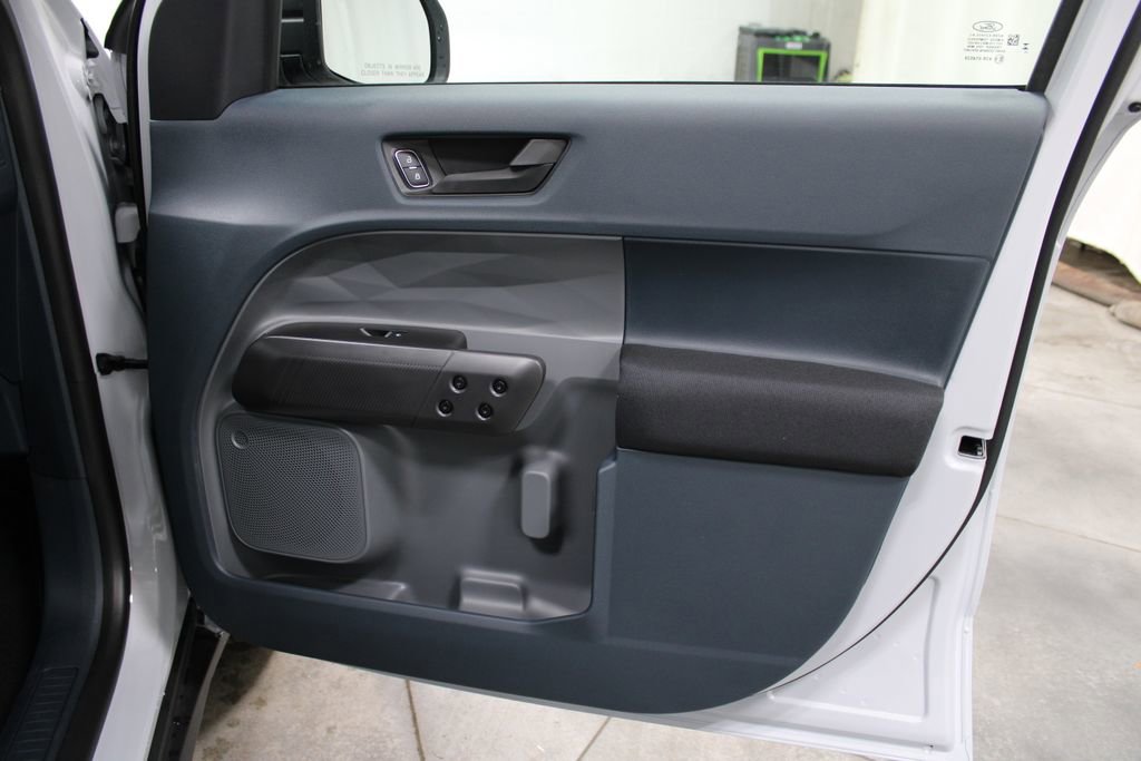 New 2025 Ford Maverick XL w/ Equipment Group 102A image 31