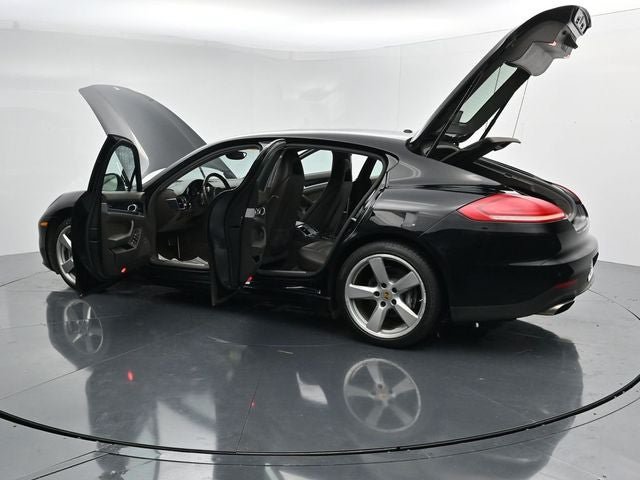 Used 2016 Porsche Panamera 4 Edition AWD/4WD image 40