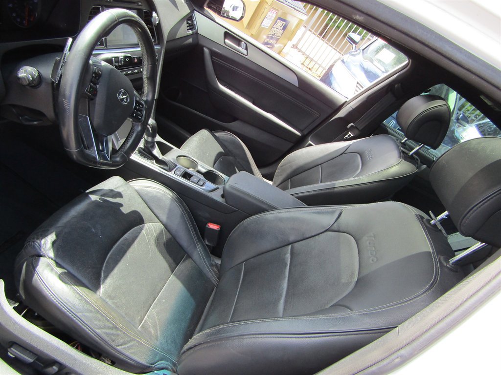 Used 2015 Hyundai Sonata Sport 2.0T w/ Option Group 07 FWD image 9