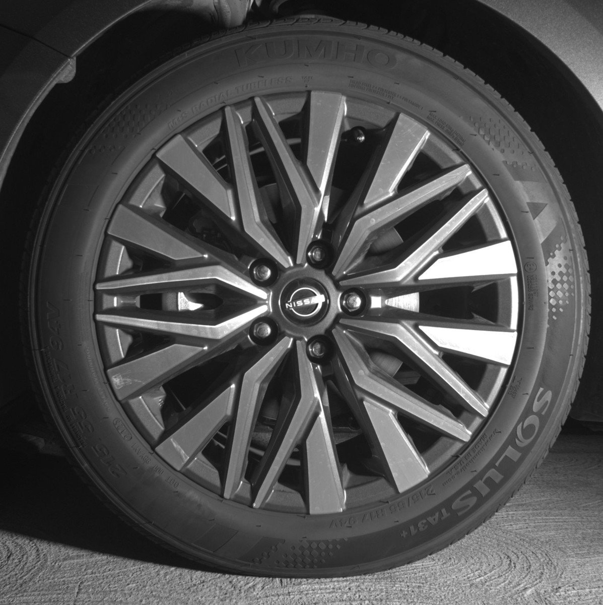 Used 2025 Nissan Altima 2.5 SV image 12