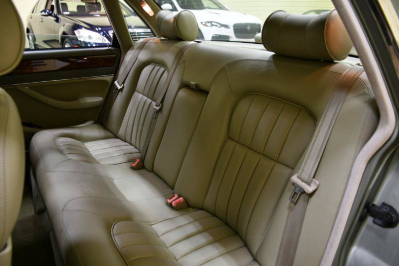 Used 1997 Jaguar XJ6 RWD image 47