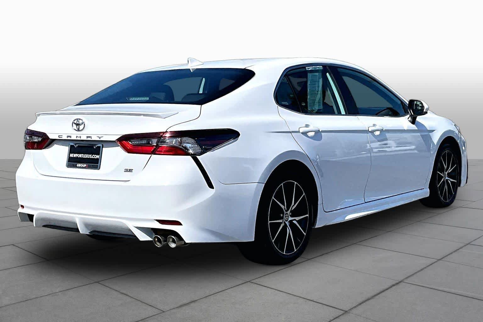 Used 2024 Toyota Camry SE FWD image 12