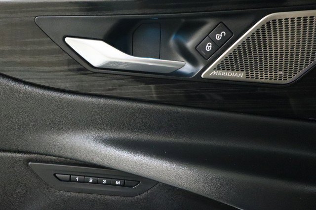Used 2020 Jaguar XE S AWD/4WD image 21