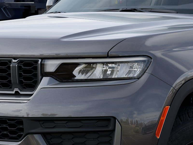 New 2026 Jeep Grand Cherokee L 2WD image 10