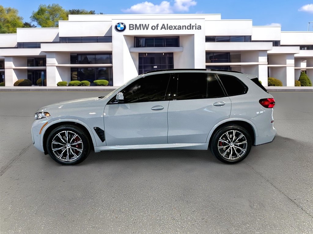 Used 2024 BMW X5 xDrive40i w/ Executive Package AWD/4WD image 8