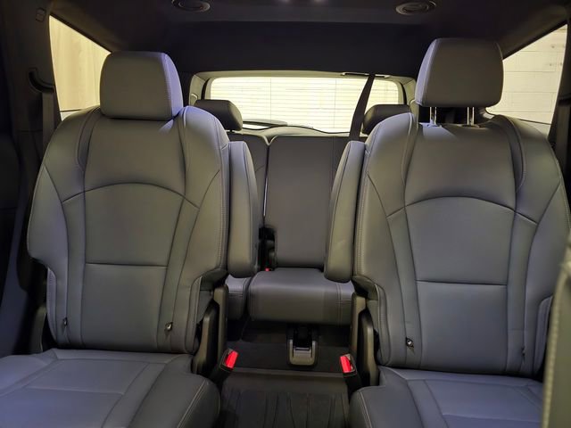 Used 2023 Buick Enclave Essence w/ Experience Buick Package AWD/4WD image 28