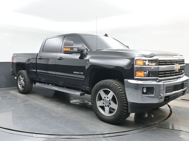Used 2016 Chevrolet Silverado 2500 LT w/ LT Convenience Package AWD/4WD image 2