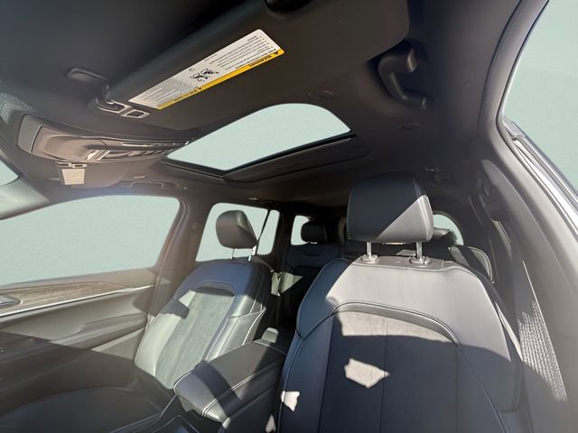 New 2026 Jeep Grand Cherokee Altitude image 20