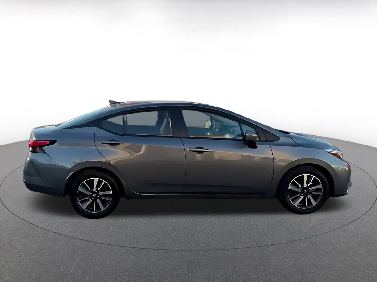 Used 2025 Nissan Versa SV FWD image 15