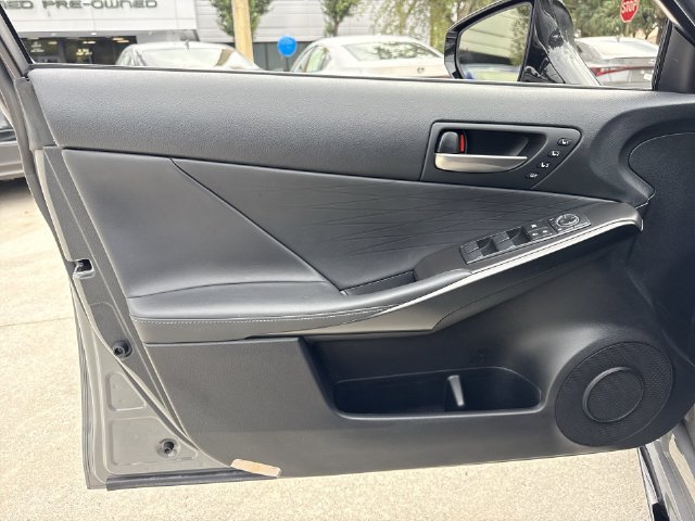 Used 2024 Lexus IS 350 F Sport RWD image 13