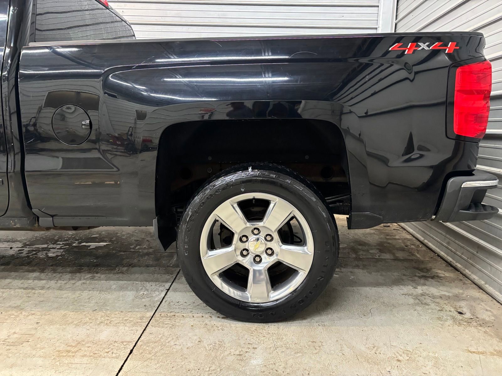Used 2018 Chevrolet Silverado 1500 LT w/ All Star Edition AWD/4WD image 6