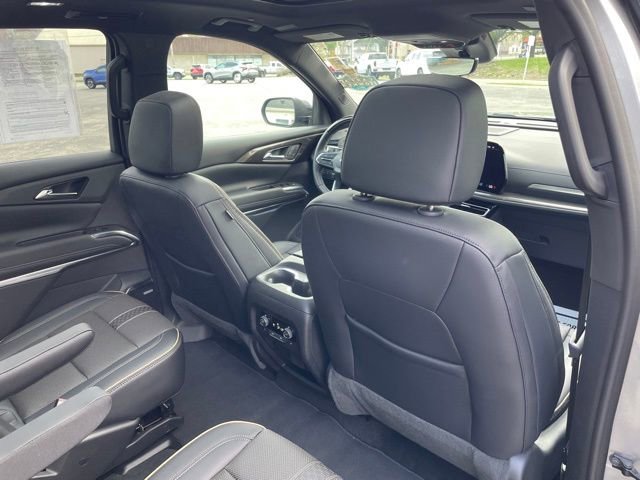 Used 2025 Chevrolet Traverse High Country image 37