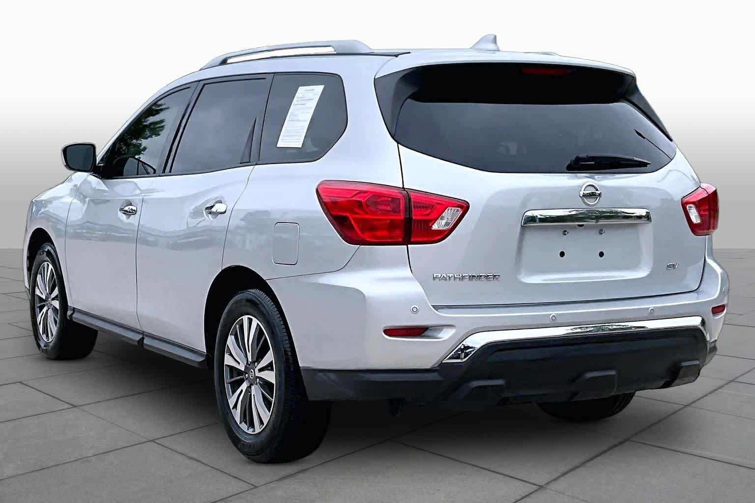 Used 2020 Nissan Pathfinder SV FWD image 12