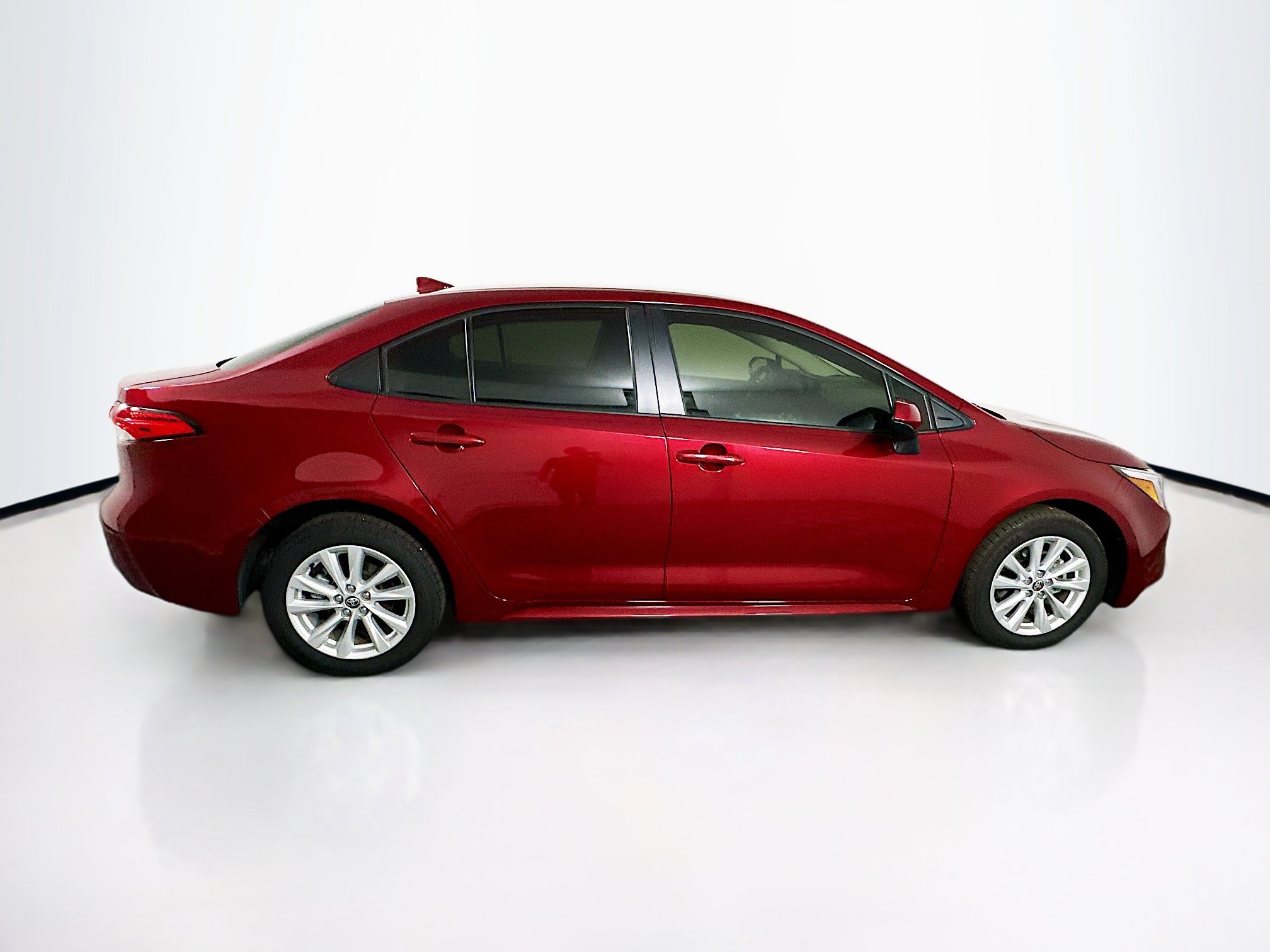 Used 2025 Toyota Corolla LE w/ LE Premium Package image 10