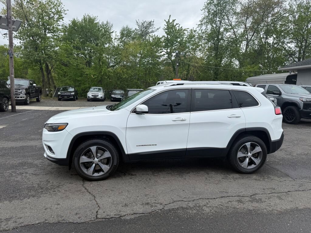Used 2019 Jeep Cherokee Limited AWD/4WD image 4