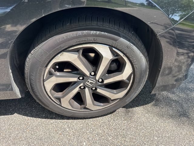 Used 2016 Honda Accord EX image 9