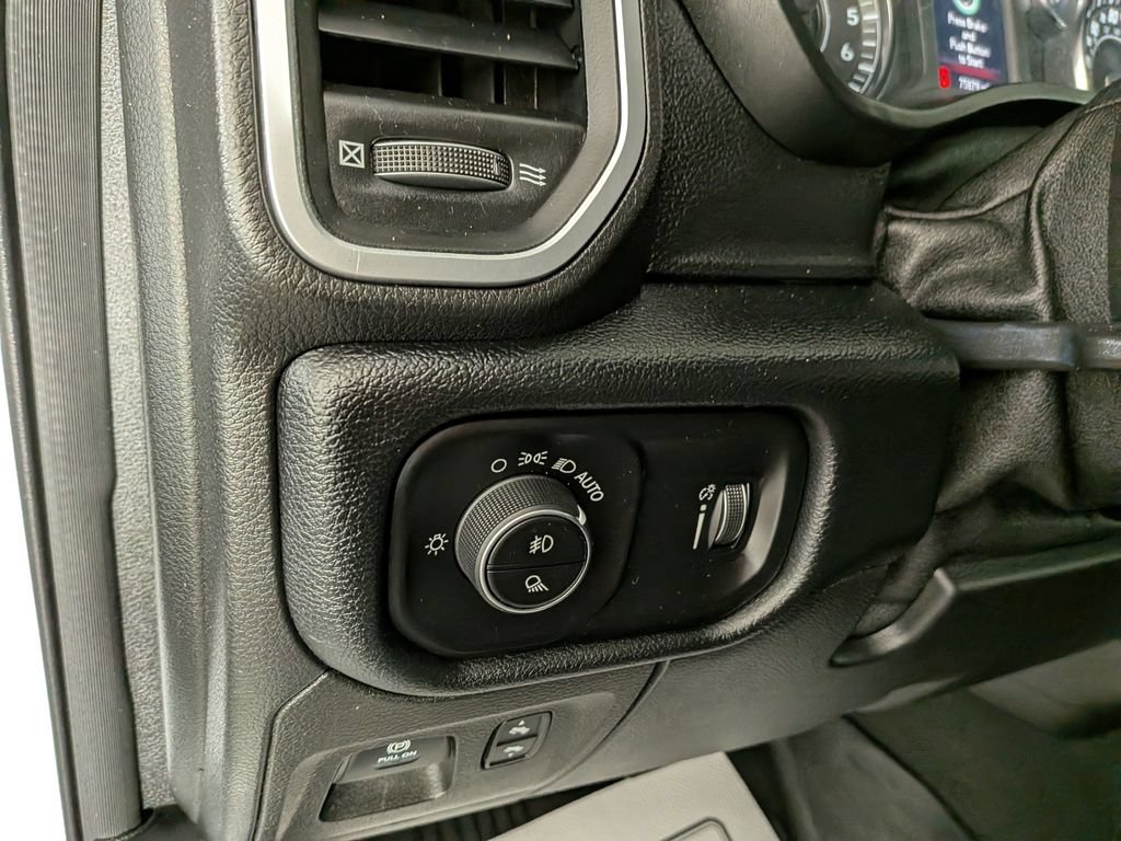 Used 2021 RAM 1500 Big Horn AWD/4WD image 17