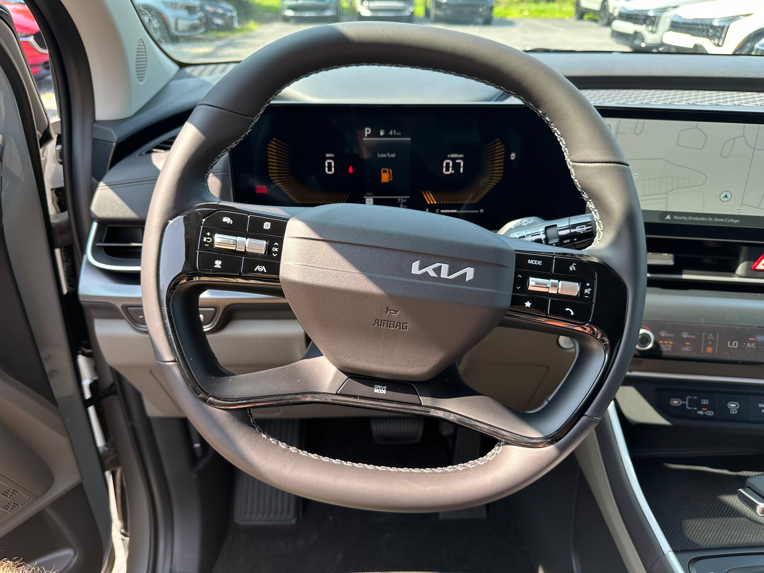 New 2027 Kia Carnival FWD image 29