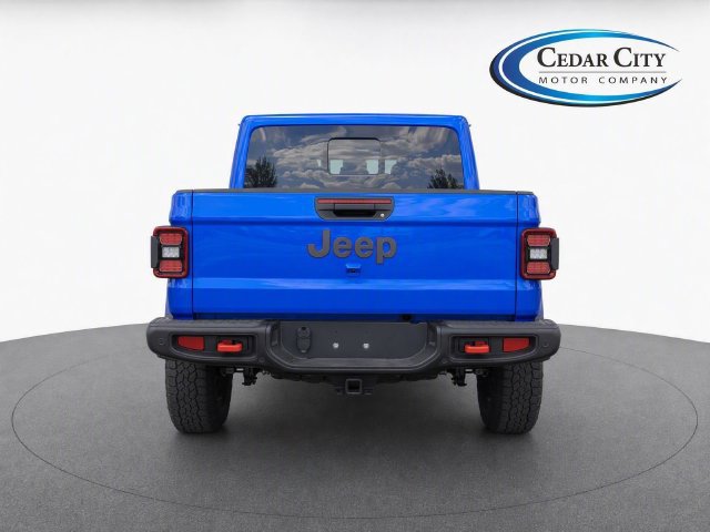 Used 2024 Jeep Gladiator Rubicon AWD/4WD image 7