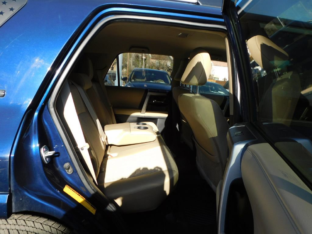 Used 2022 Toyota 4Runner SR5 image 40