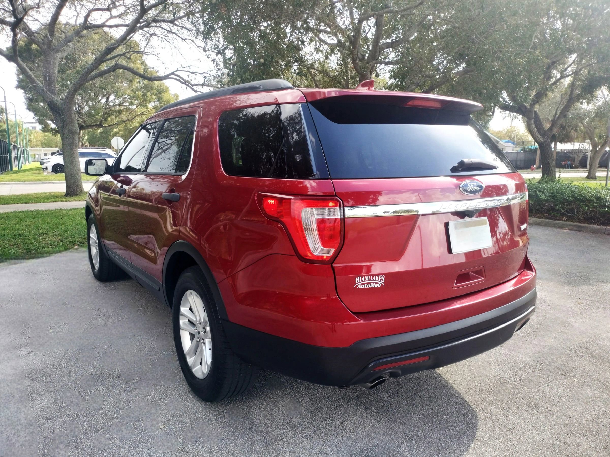 Used 2017 Ford Explorer FWD image 5