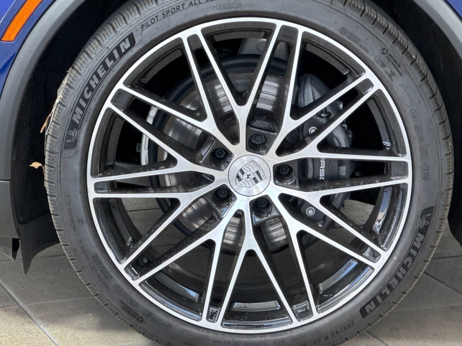 Certified 2025 Porsche Macan 4 Electric AWD/4WD image 27