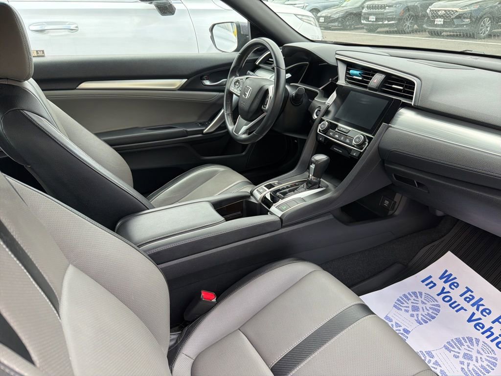 Used 2018 Honda Civic Touring image 17