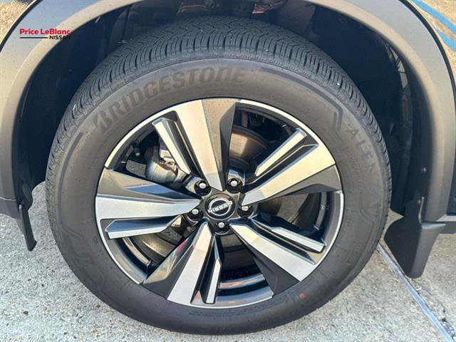 Used 2023 Nissan Rogue SL w/ SL Premium Package FWD image 8