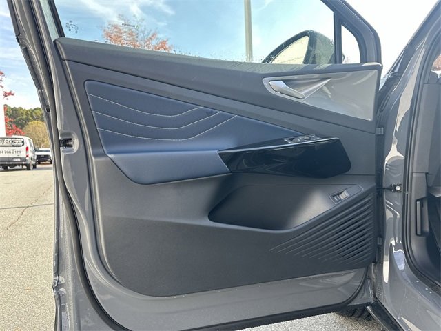 New 2025 Volkswagen ID.4 Pro S Plus image 13