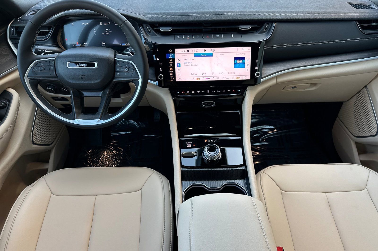 New 2026 Jeep Grand Cherokee Limited image 16