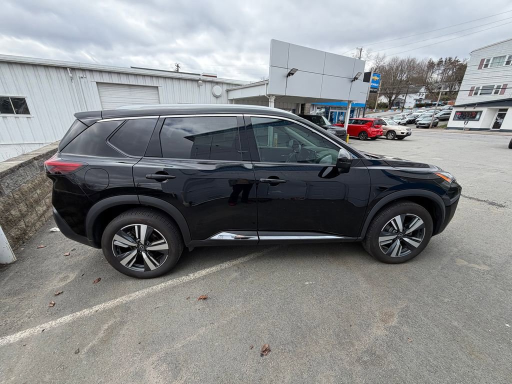 Used 2023 Nissan Rogue SL image 6