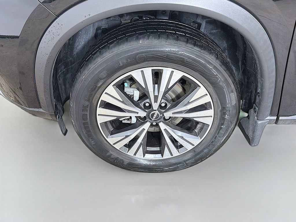 Used 2023 Nissan Rogue SV image 14