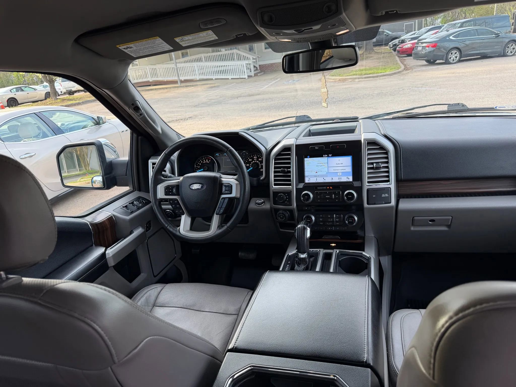 Used 2016 Ford F150 Lariat w/ Equipment Group 502A Luxury AWD/4WD image 21