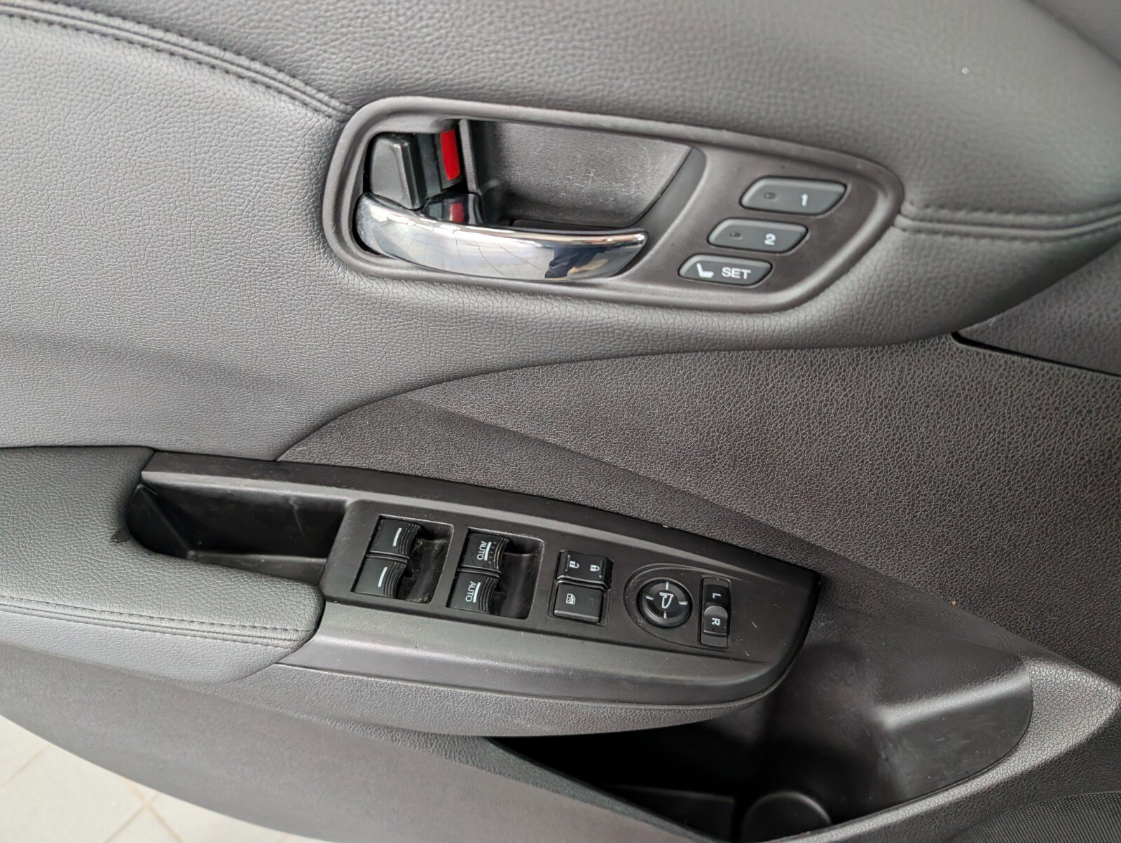 Used 2017 Acura RDX AWD image 15