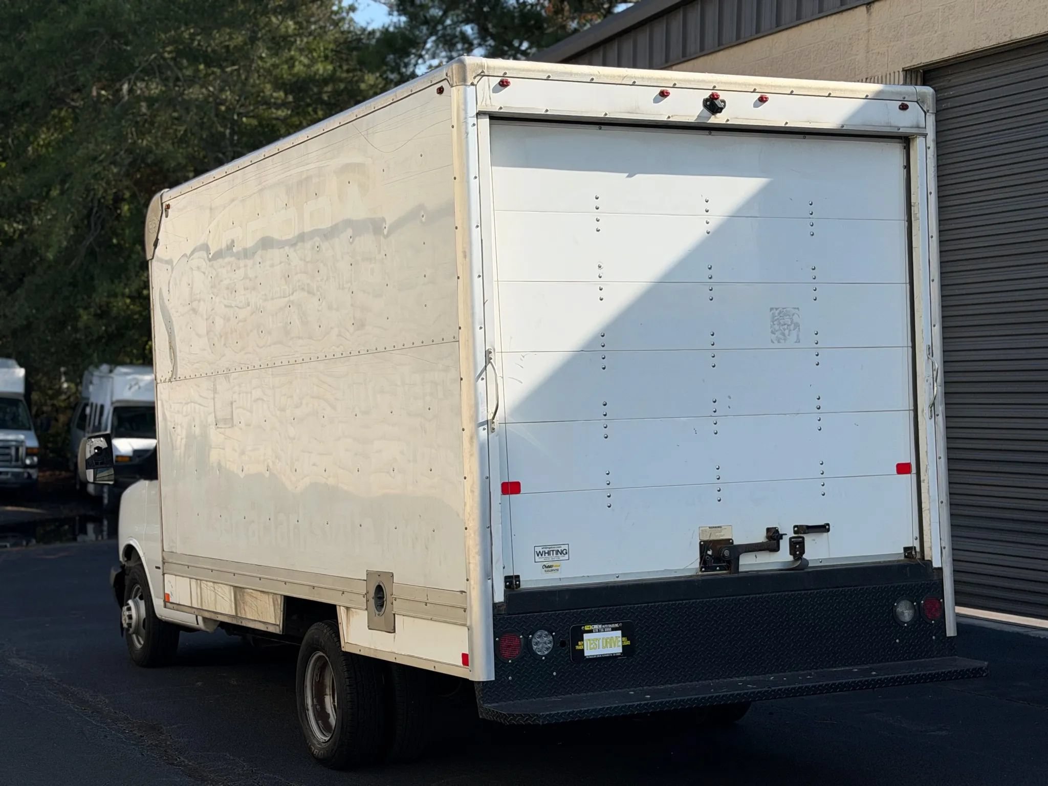 Used 2019 Chevrolet Express 3500 w/ Driver Convenience Package RWD image 9