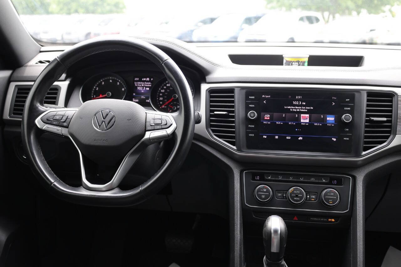 Used 2020 Volkswagen Atlas Cross Sport SE w/ Towing Package AWD/4WD image 23