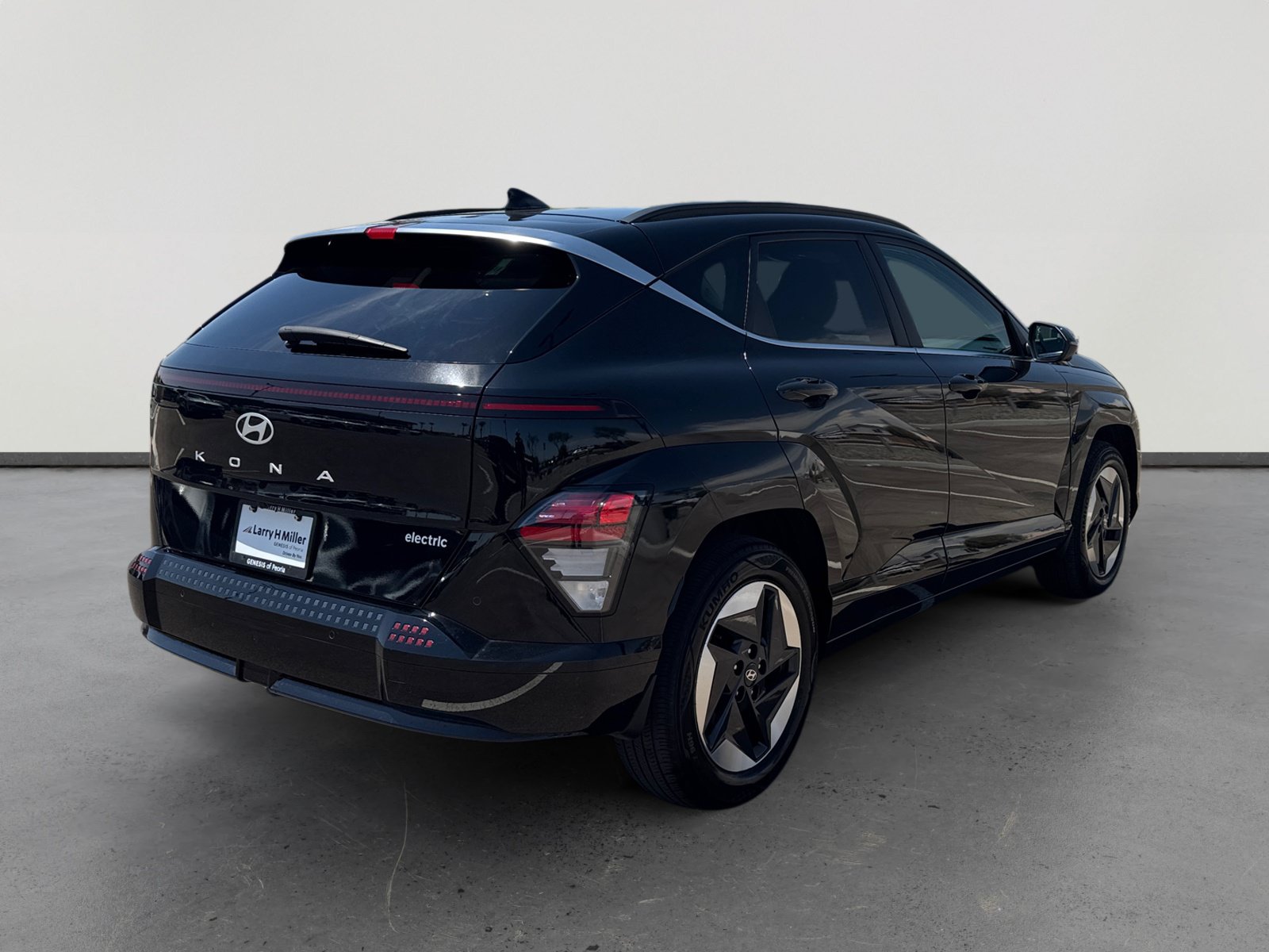 Used 2024 Hyundai Kona Limited FWD image 5