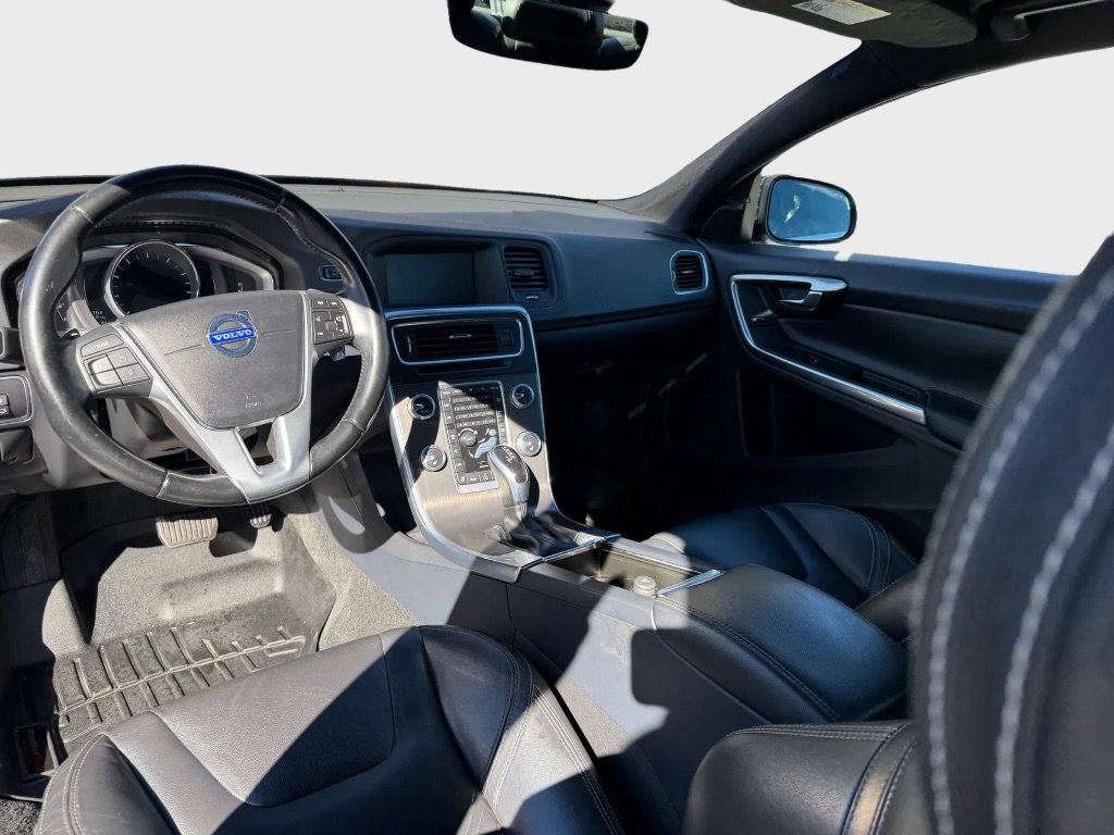 Used 2015 Volvo S60 T6 image 9