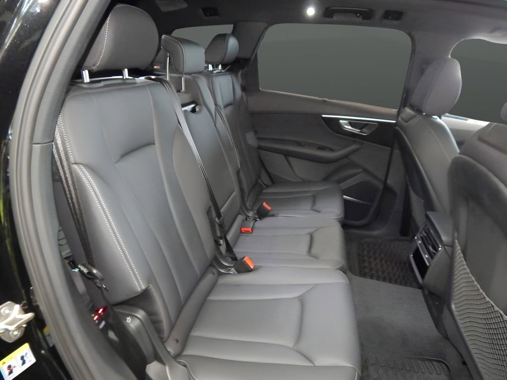 Used 2025 Audi Q7 3.0T Premium Plus image 37
