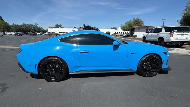 Used 2025 Ford Mustang GT RWD image 4
