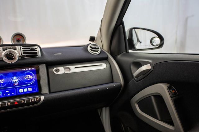 Used 2013 smart fortwo Coupe image 5