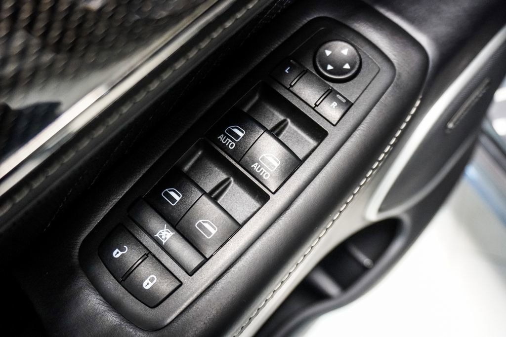 Used 2018 Jeep Grand Cherokee Trackhawk AWD/4WD image 22