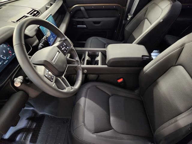 Used 2025 Land Rover Defender 110 S image 14