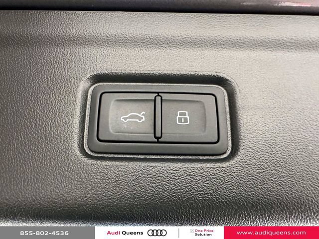 Used 2025 Audi A6 e-tron Premium w/ Ultra Package AWD/4WD image 11