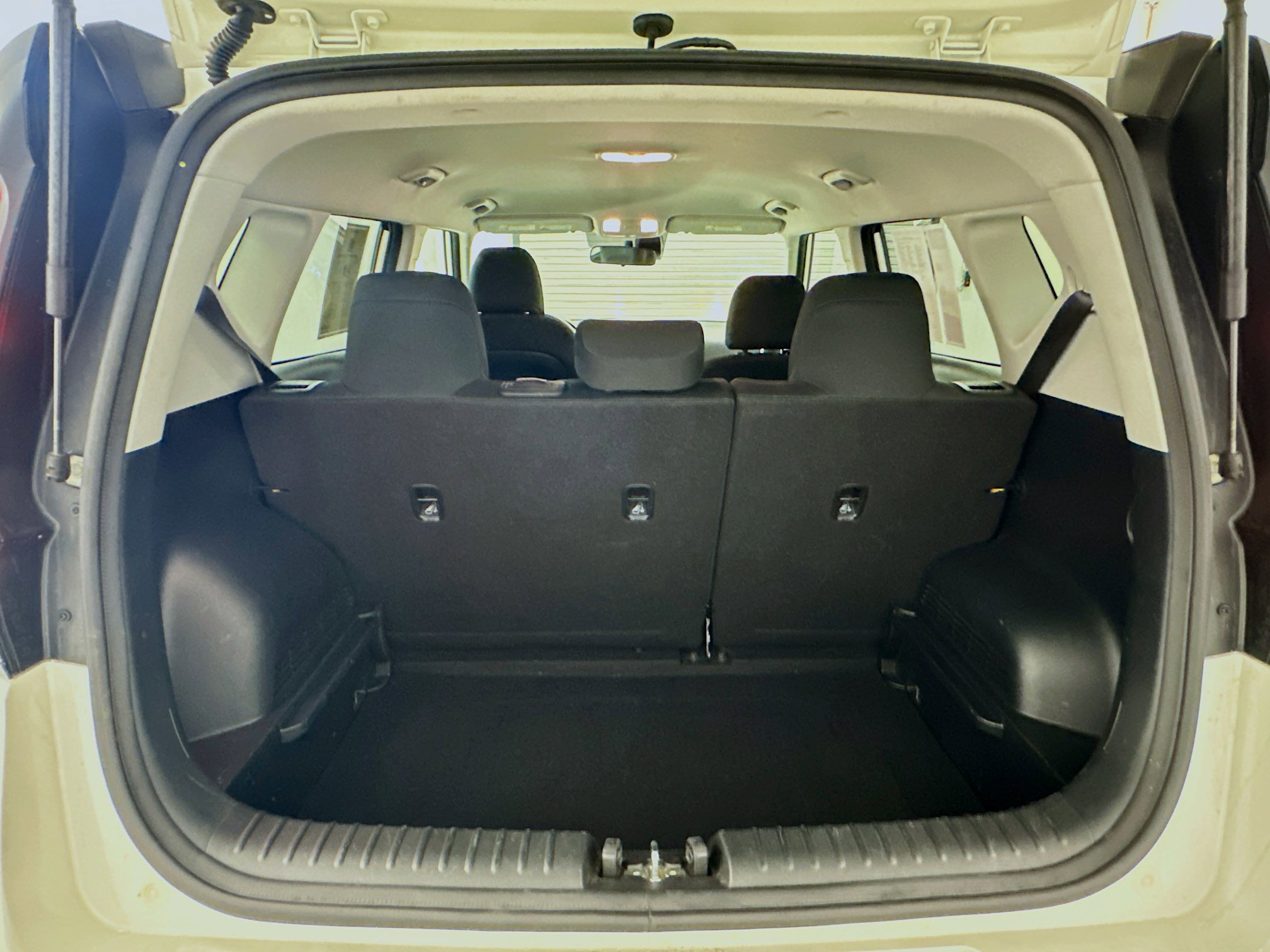 Used 2025 Kia Soul LX w/ LX Technology Package FWD image 29
