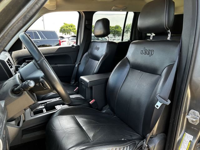 Used 2012 Jeep Liberty Sport RWD image 23