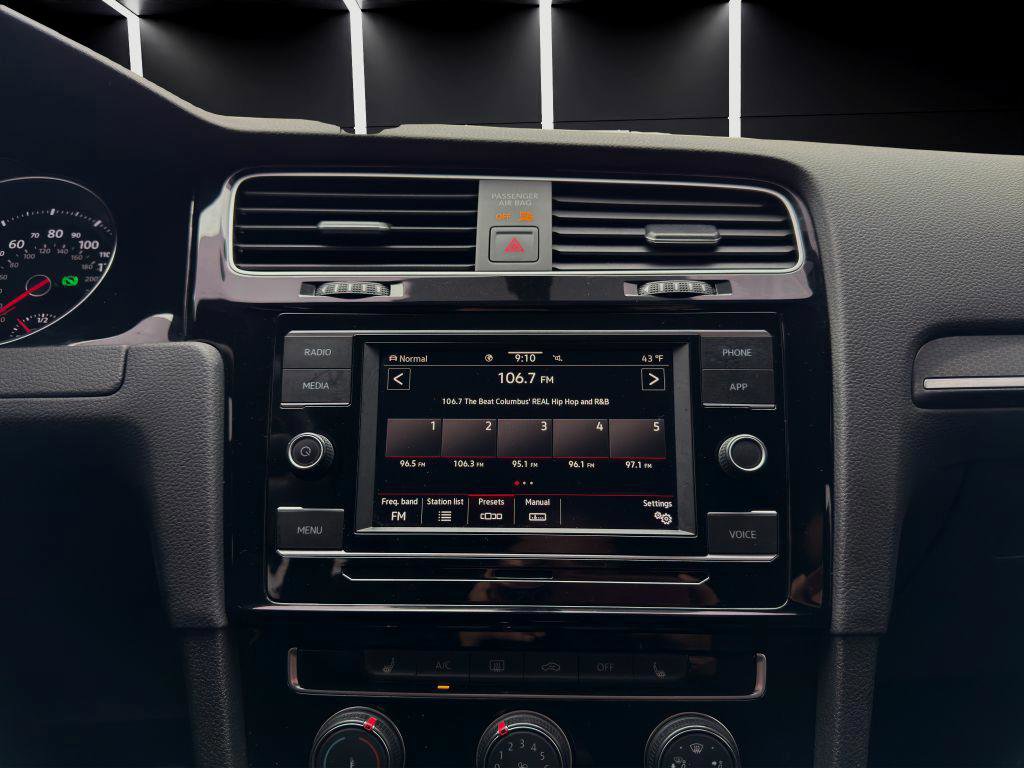 Used 2020 Volkswagen GTI S image 17