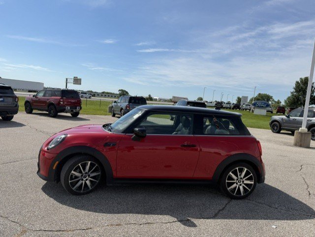 Used 2022 MINI Cooper S w/ Premium Package FWD image 6