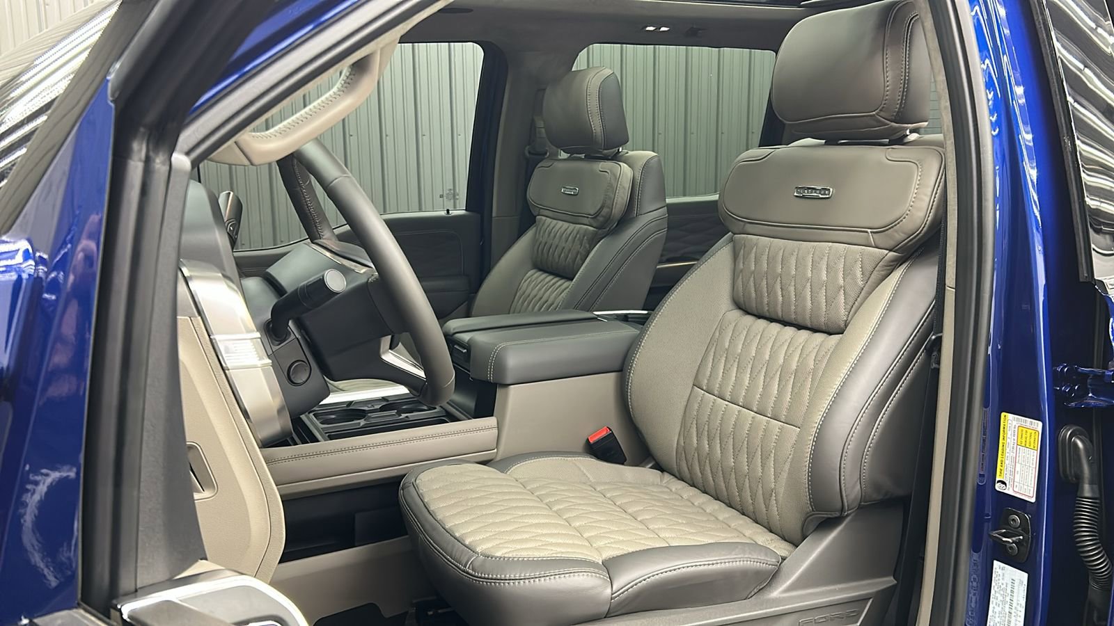 Used 2026 Ford F450 Platinum w/ Platinum Plus Package image 35